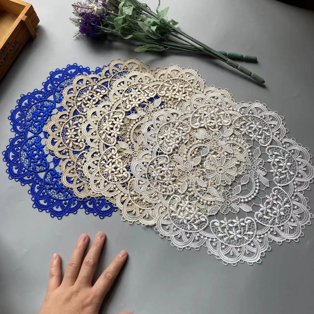 

28cm Flower Lace Hollow Out Applique Trim for Sofa Curtain Towel Bed Cover Trimmings Home Textiles Cloth Polyester Mesh New