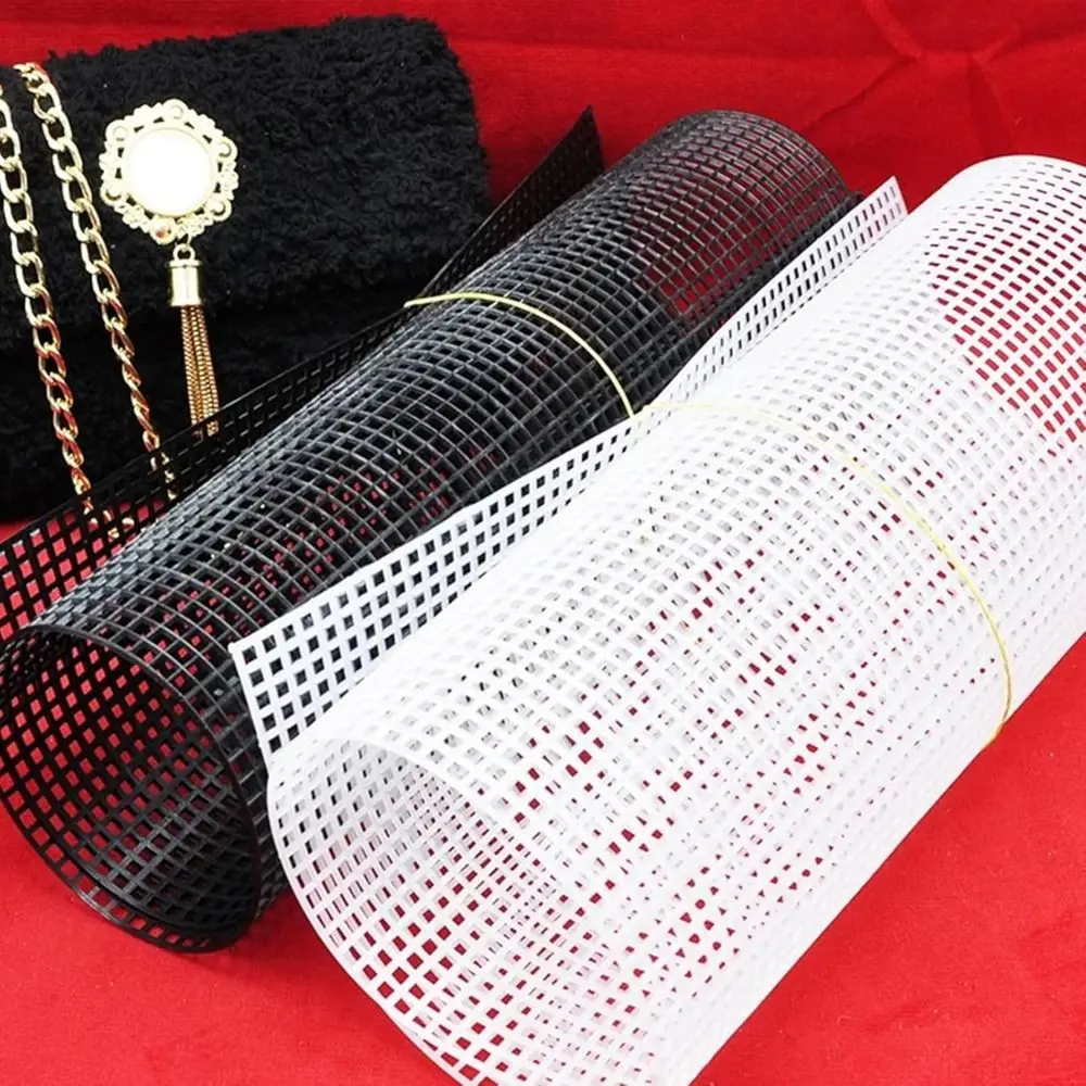 

White Plastic Mesh Cloth Bag Rug Thread Hook Craft Supplies DIY Handcraft Latch Hook Accessory Hook Crafts Durable Grid About