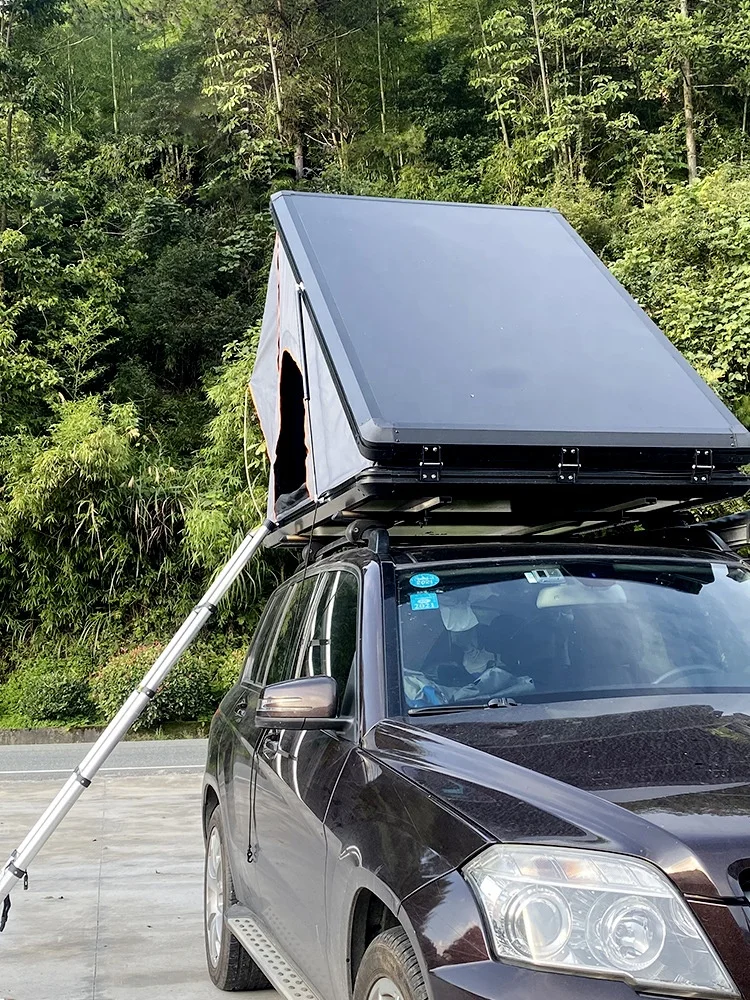 متوفر في المخزون خيمة صدفية من الألومنيوم على السطح هيكل صلب 4-5 أشخاص