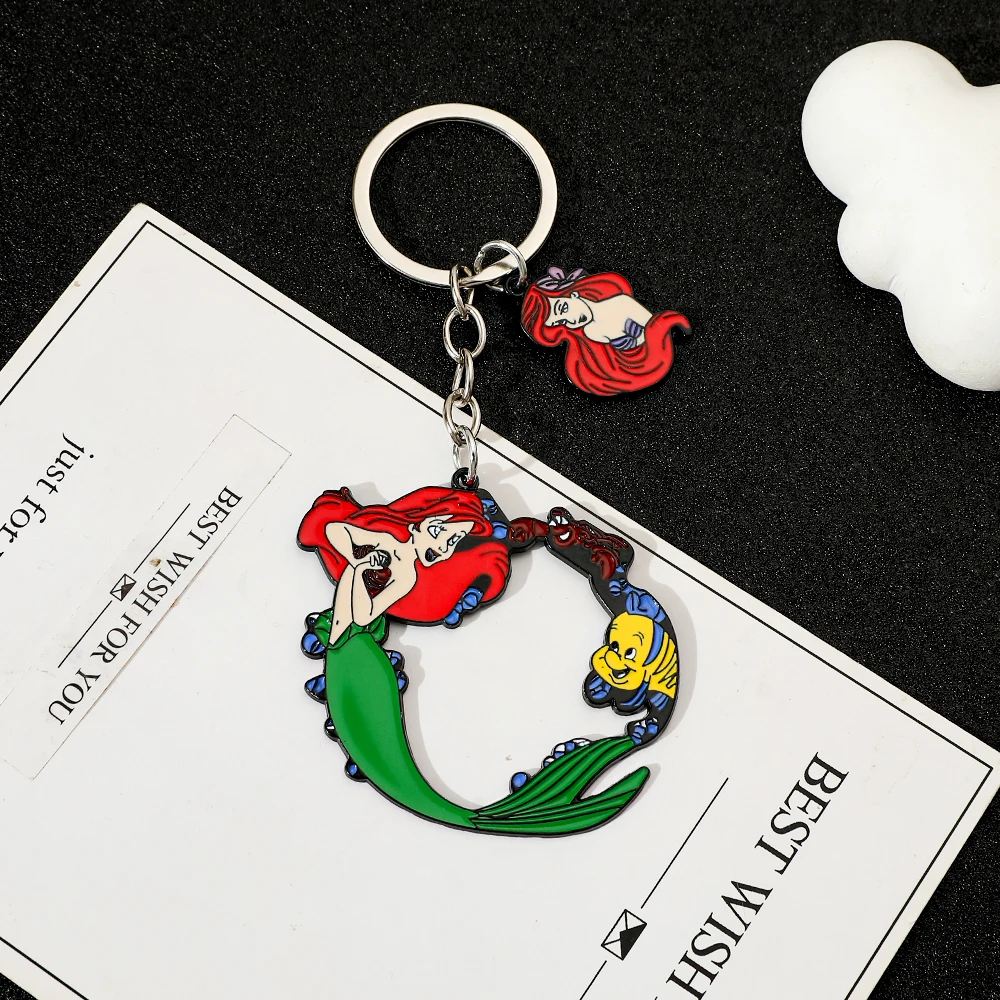 سلسلة مفاتيح معدنية من Disney The Little Mermaid Princess Anime Cartoon للنساء، حلقة مفاتيح السيارة، سلسلة هدايا للفتيات، أزياء