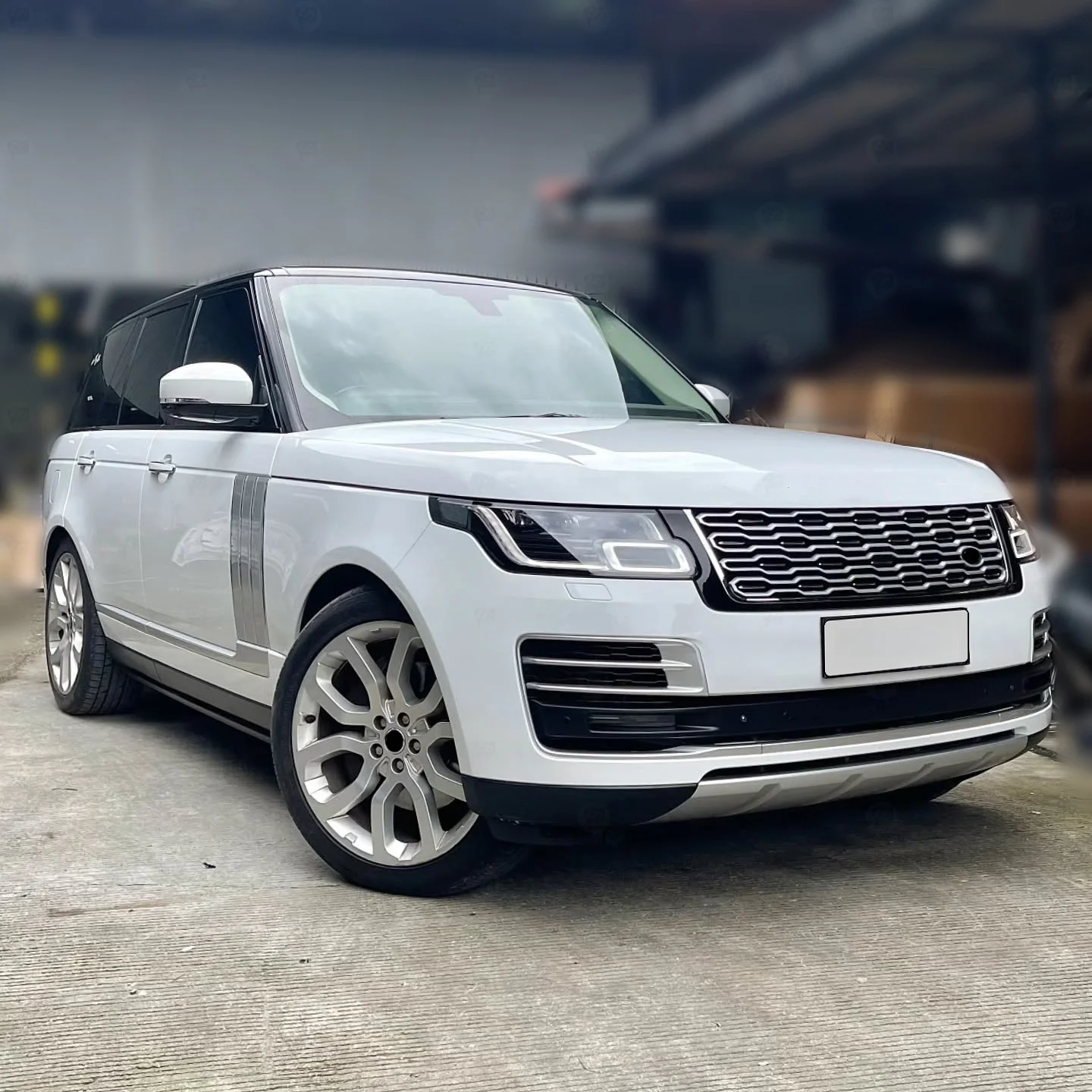 

For 2013-2017 Range Rover Vogue L405 Upgrade to 2018-2020 Facelift Car Body Kit Bumper Facelift Body Kit