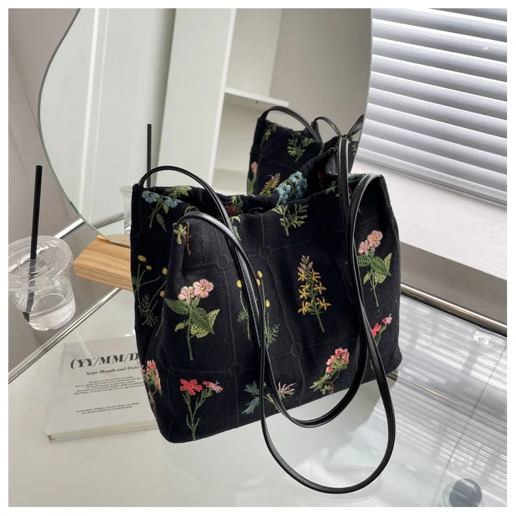 Bolso de mano grande con flores para mujer, bolsa de hombro de alta calidad, de diseñador, marca de lujo, novedad de 2022