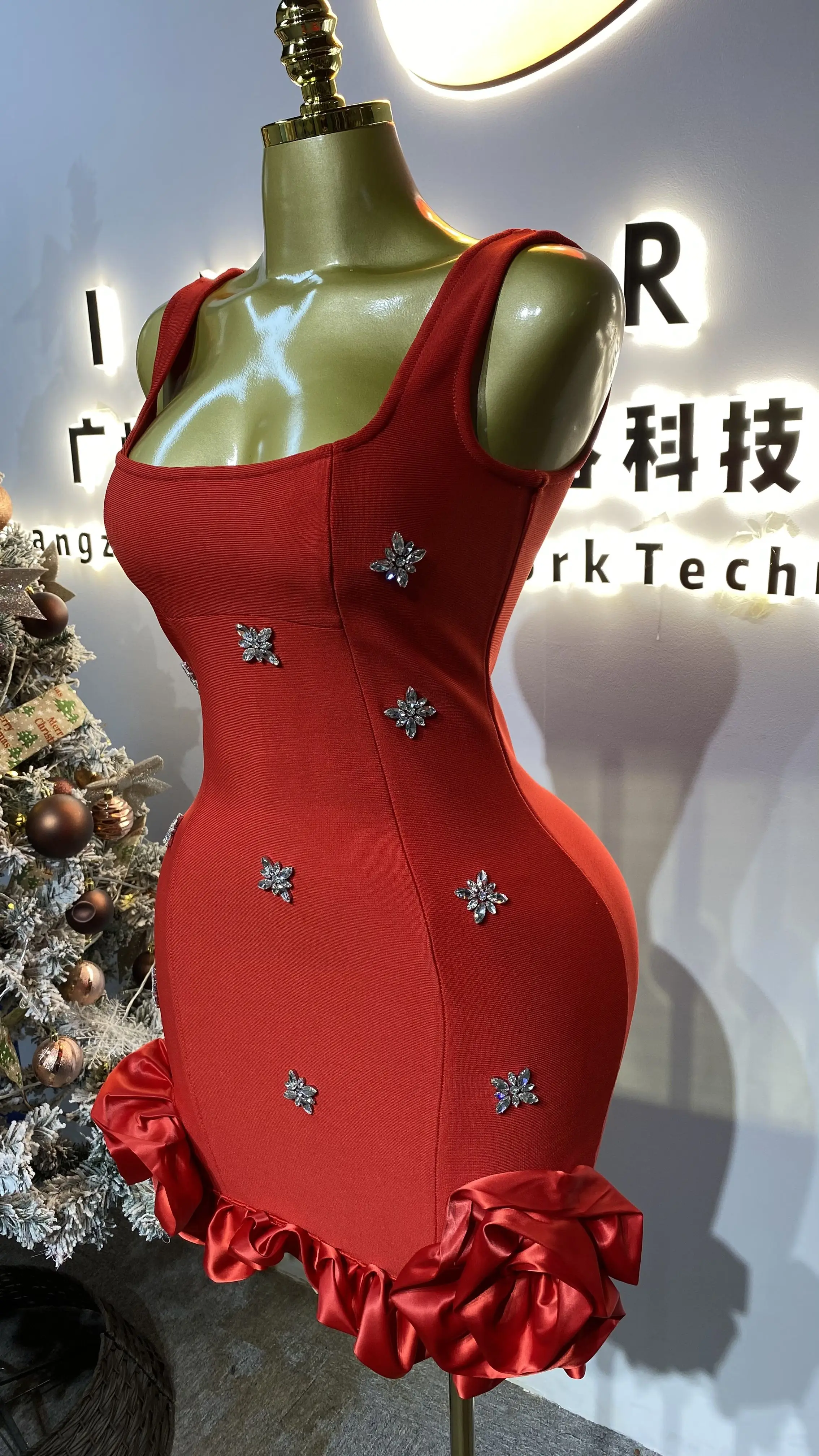 Sexy summer mini dress for women, designer style, pasta with luxurious beaded diamonds-GZXX330