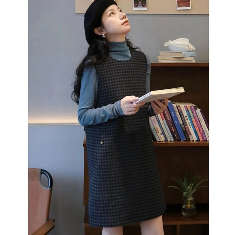 Women Clothing 2024 Autumn Winter Vintage Plaid Luxury Chic Dresses Korean Fashion Casual O Neck Sleeveless All Match Midi Dress