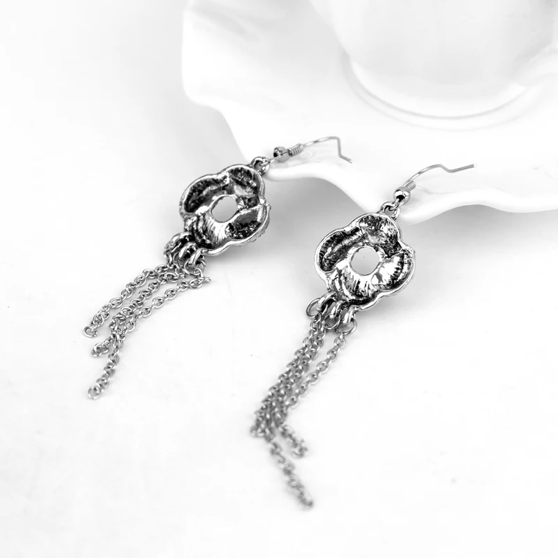 Collar Loveknot Vesper Lynd Casino Royale Bond Girl Love Knot Collar Vintage Chapado en plata joyería de mujer