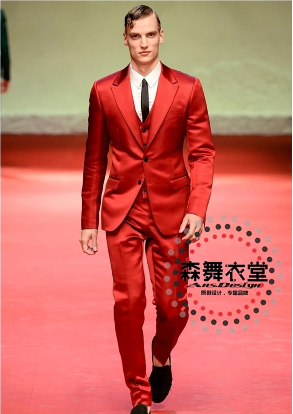 Nightclub Bar DJ Singer Upscale Satin Red Fashion New Suit Vest Pants Set Men's Casual Performance Suit Three Piece Set