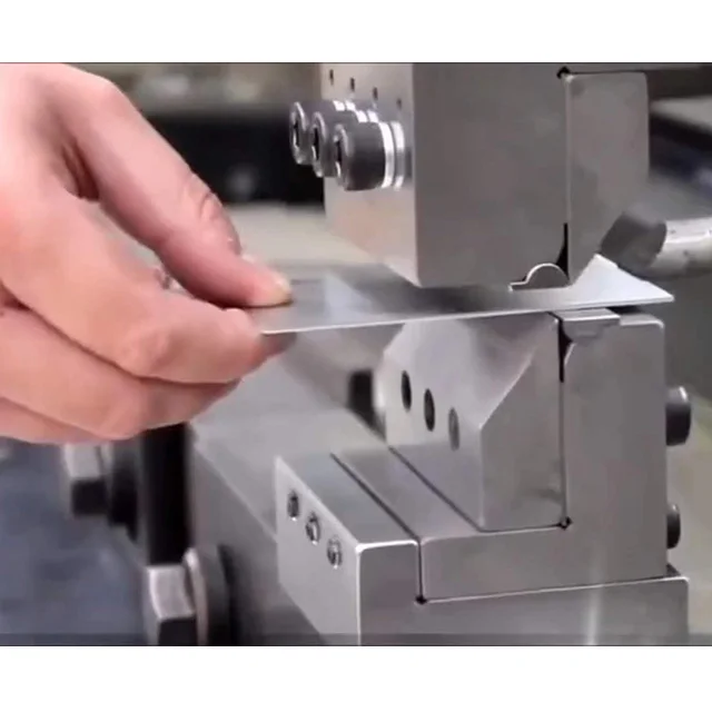 Utensili per stampi per orlatura per pressa piegatrice all'ingrosso personalizzati