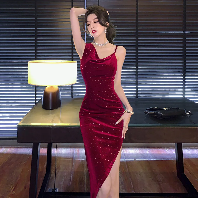 

2023 New Velvet Powdered V-neck Strapless Bodycon Dress for Women Lightweight Mature Style Party Gown Elegant High-waisted Skirt
