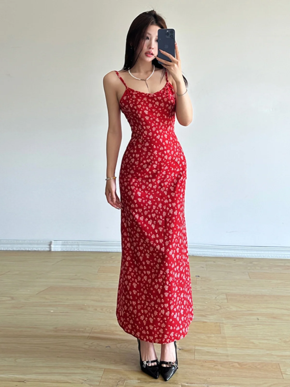 French Vacation Fashion Retro Sexy Heart Machine Open Back Suspended Strap Fragmented Flower Skirt Slimming Waist Dress