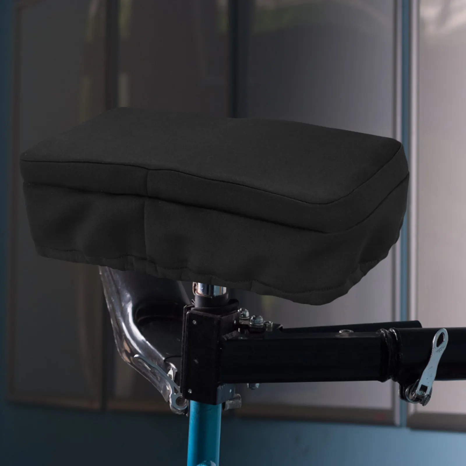 

Reusable Memory Foam Knee Scooter Pad Cover Washable Anti-Slip Walker Cushion for Indoor Outdoor Use Scooter Cushion Cover