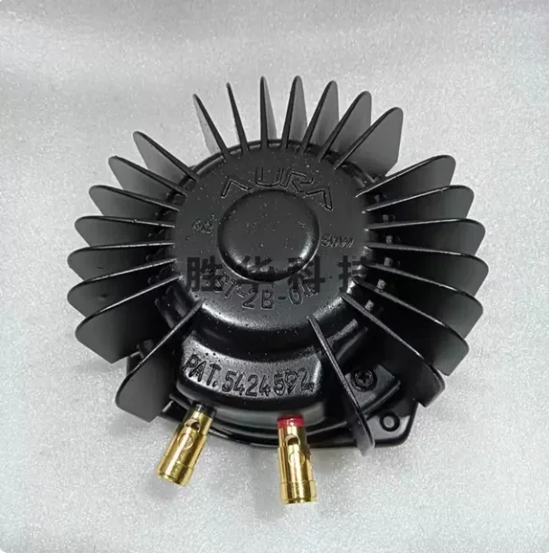 Bass shaker, stereo somatosensory music low-frequency vibrator, frequency response: 15 Hz-150 Hz. Power 50W, impedance 4Ω