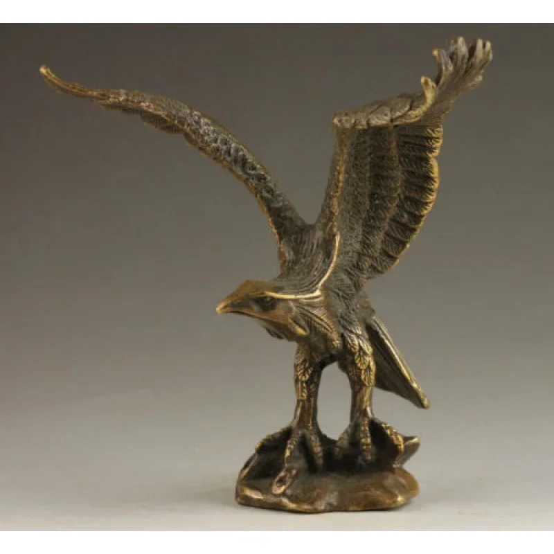 

Exquisite Chinese Collectibles Handmade Old Carved Vivid Bronze Statue Eagle