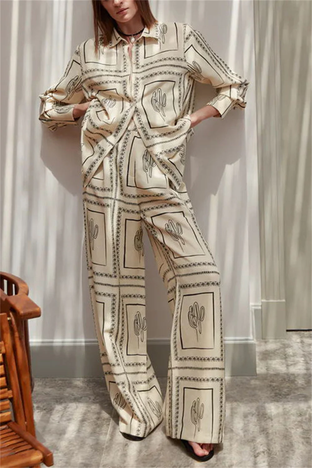 Women Beige Geometric Print Shirt Pants Set Antumn Loose Long Sleeve Turn-down Collar Tops and Elastic Straight Pants Home Suit