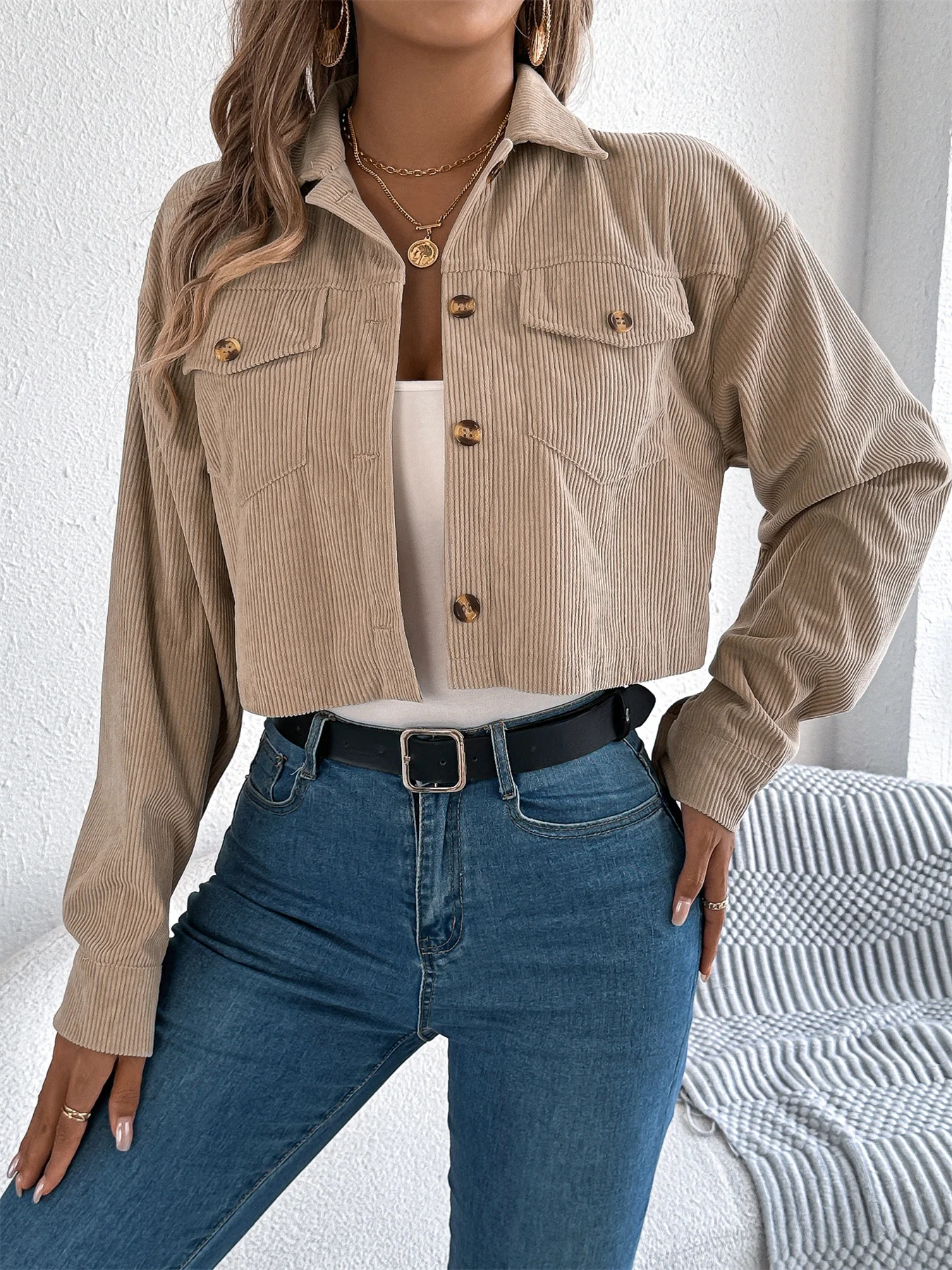 

Women's Corduroy Cropped Jacket with Lapel Collar & Pockets, Long Sleeve Casual Fall Winter Coat
