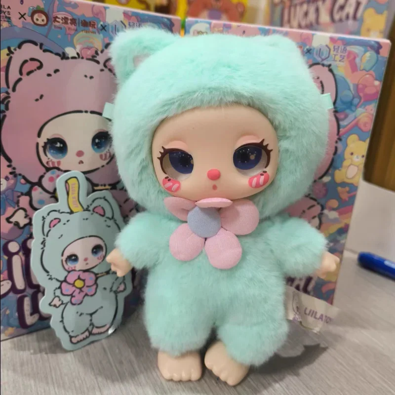 Liila//* Lucky Cat Series Blind Box Trendy Peluche Simpatico ornamento Scatola misteriosa Decorazione da scrivania Regalo per bambini Replica di alta qualità