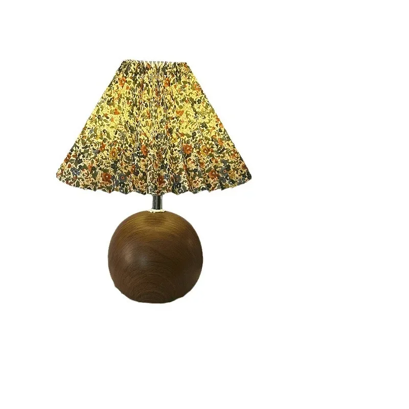 

Retro, medieval, warm, pastoral, floral table lamp, ambient light