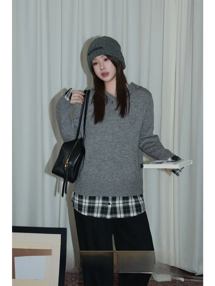 

Large Size Women's Knitted Sweater with Hat Patchwork Woolen Plaid Design Fake Two-Piece Sle Comfortable Loose Fit Top