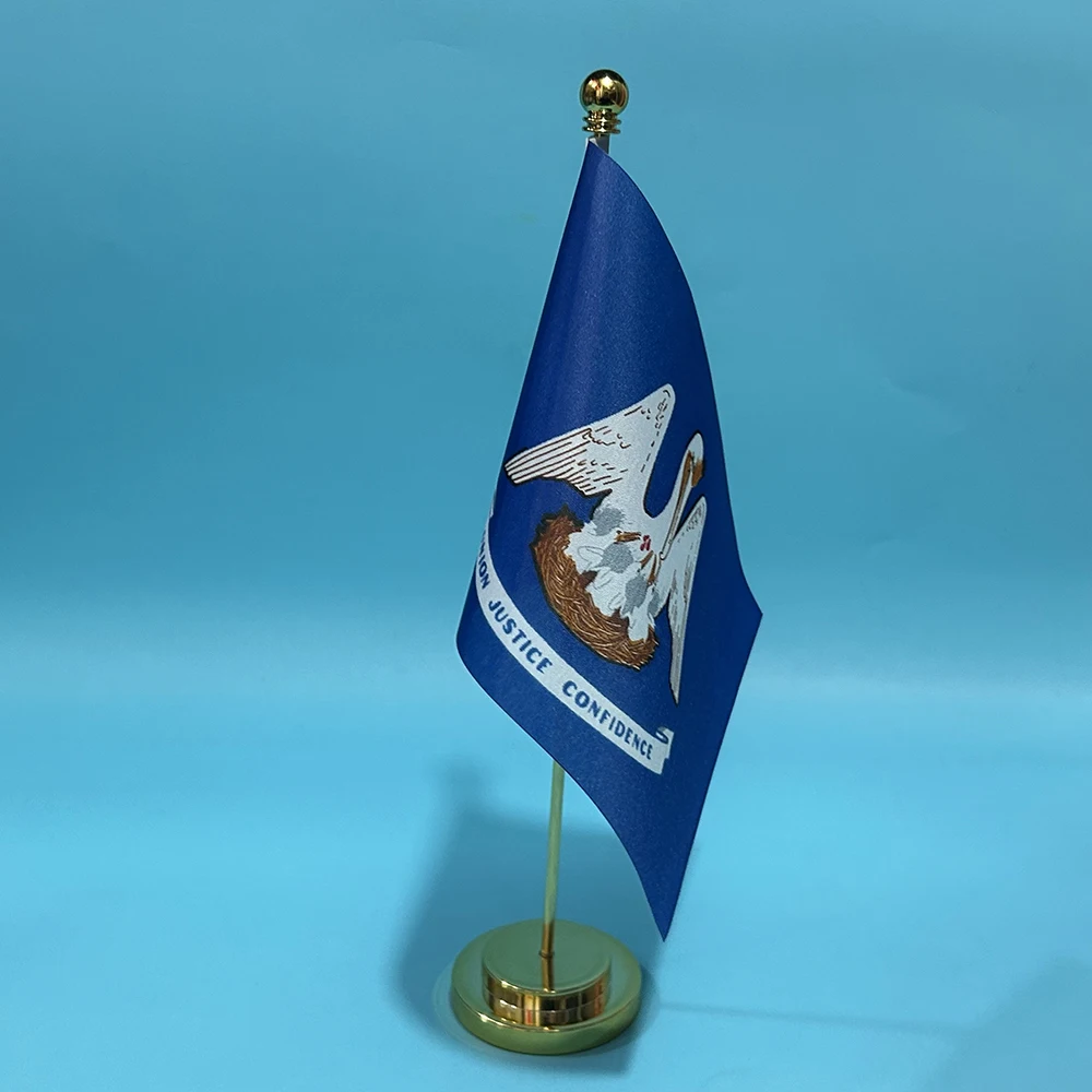 Bandera pequeña de la Louisiana para escritorio de oficina, bandera de 14x21cm, bandera de poliéster para mesa, bandera del estado de Louisiana de EE. UU., adornos de escritorio, banderas.