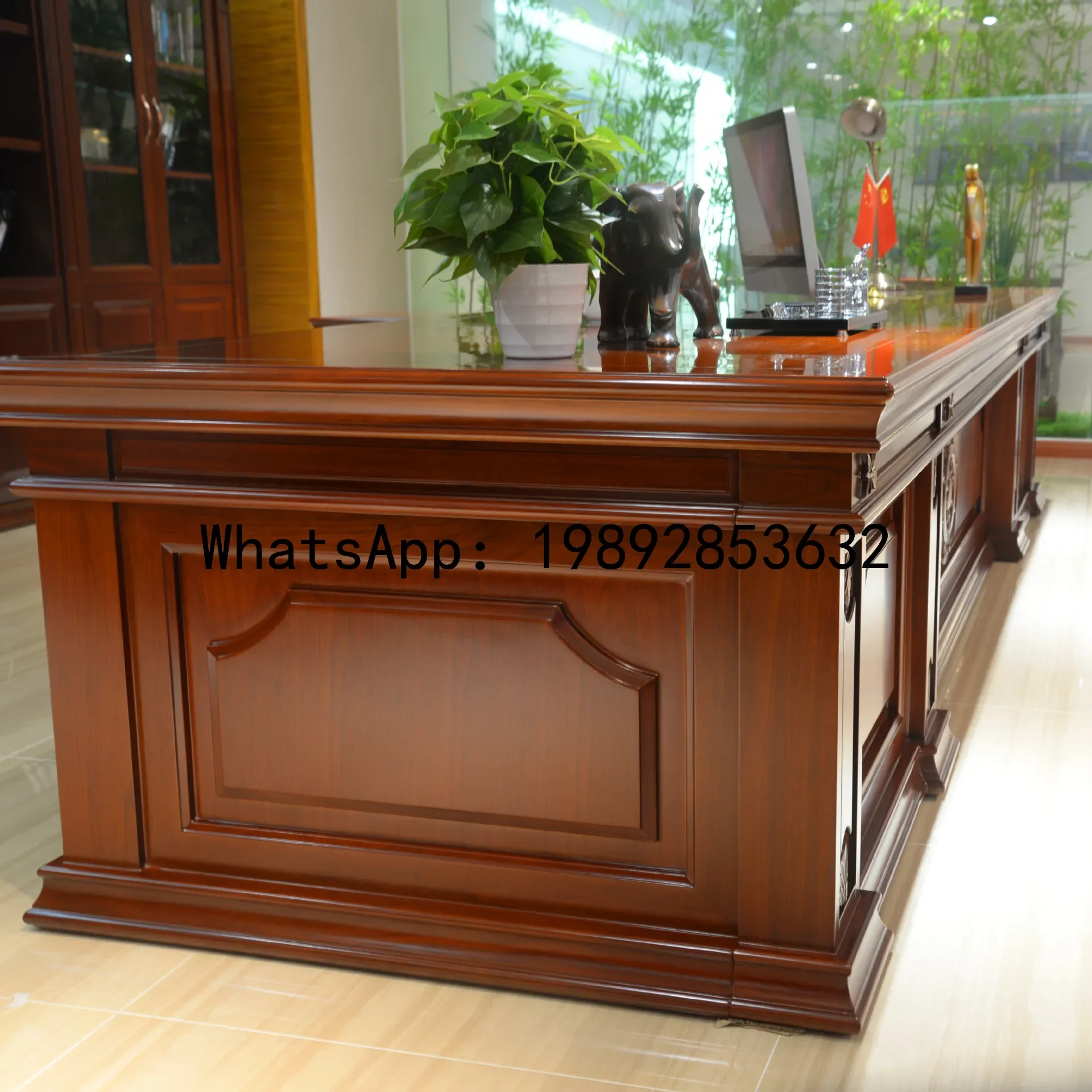 

T20-Chinese Style Office Desk Elegant Executive Desk President Desk Solid Wood Leather Lacquer Office