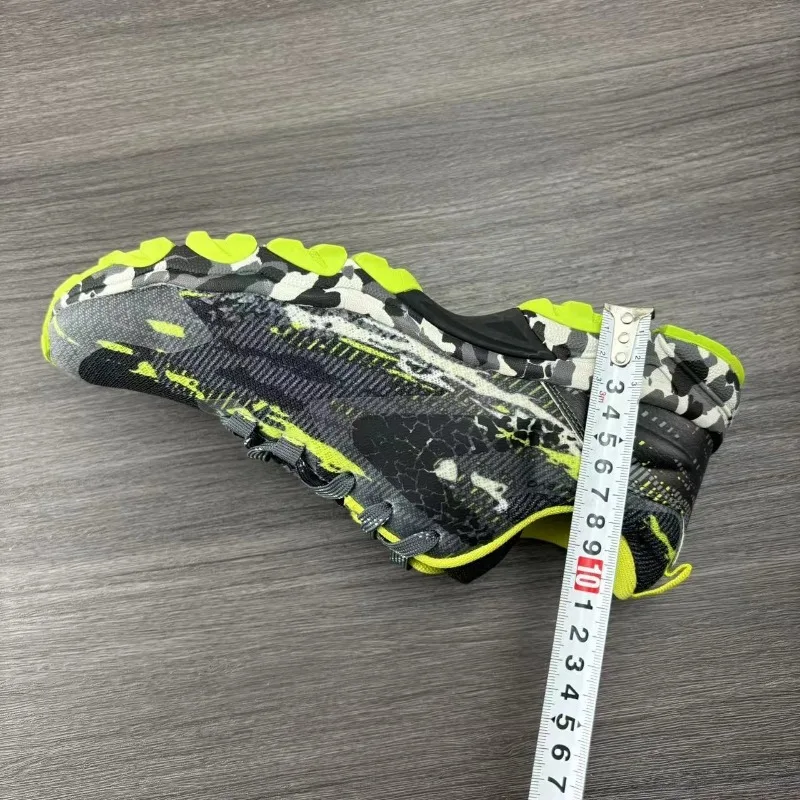 2025 جديد درب احذية الجري الرجال أبيض أسود أحذية رياضية رجالي مصمم المشي الركض حذاء أعلى جودة حذاء للجيم في الهواء الطلق