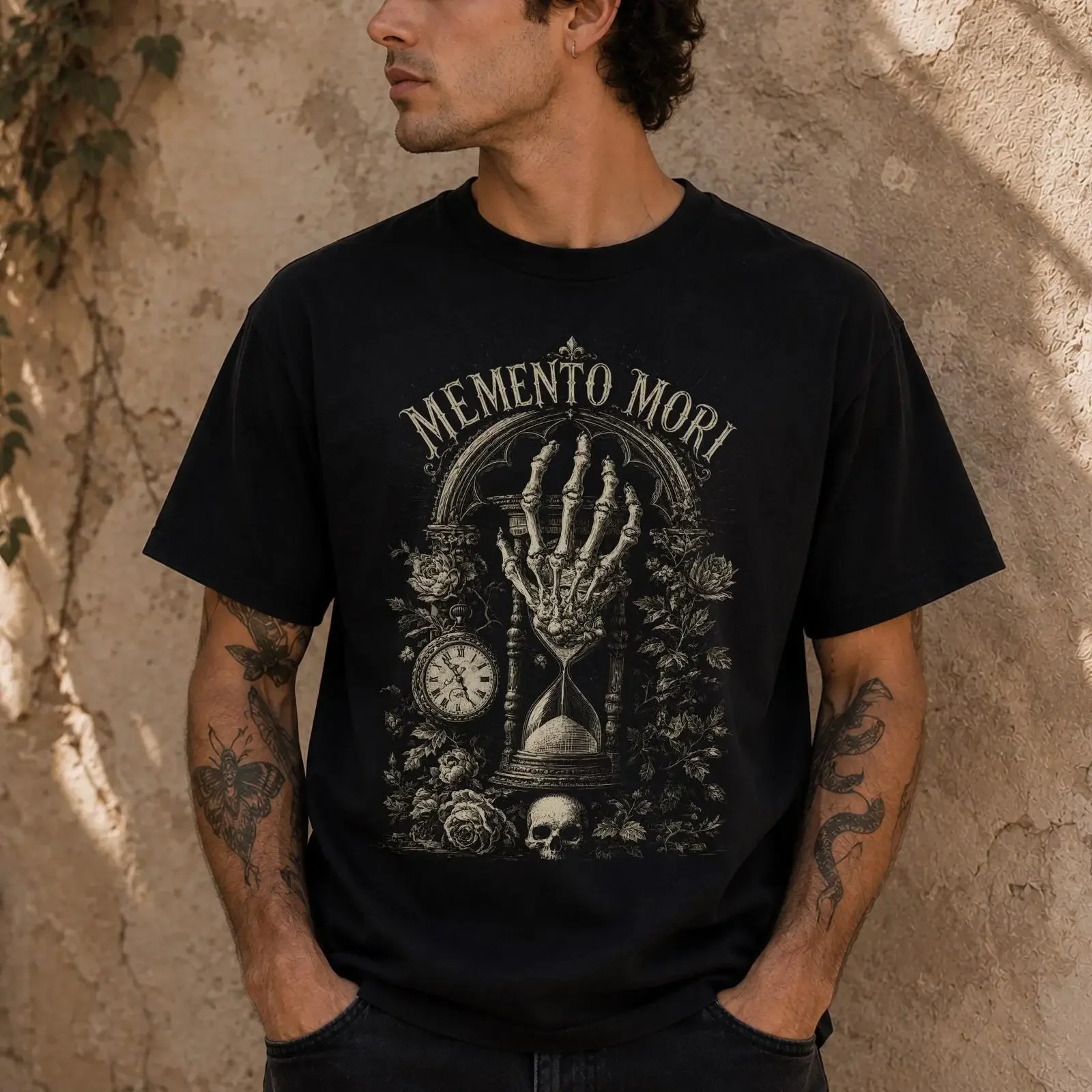 T-shirt gothique Memento Mori avec imprimé crâne et sablier, style Dark Academia, esthétique de la philosophie stoïque, vêtement vintage délavé décontracté