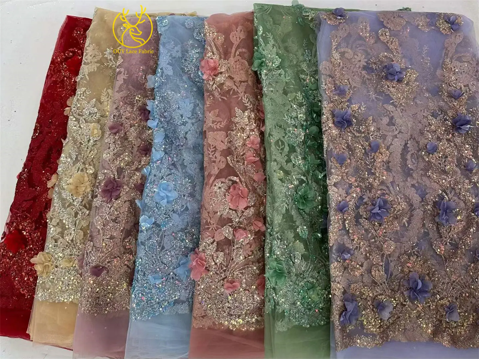 Neuer Stil Afrikanischer 3D-Applikations-Spitzenstoff 2026 Nigerianischer Glitzer-Pailletten-Spitzenstoff für Abschlussball- und Hochzeitskleider zum Nähen, 5 Yards – Detail 3