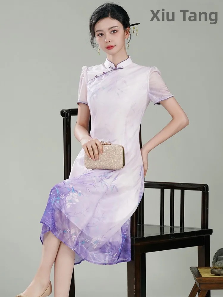 

Xiu Guan Tang Purple Philosophy 2025 Летняя новинка: приталенное китайское повседневное платье-ципао с цветочным узором в винтажном стиле, миди-ципао