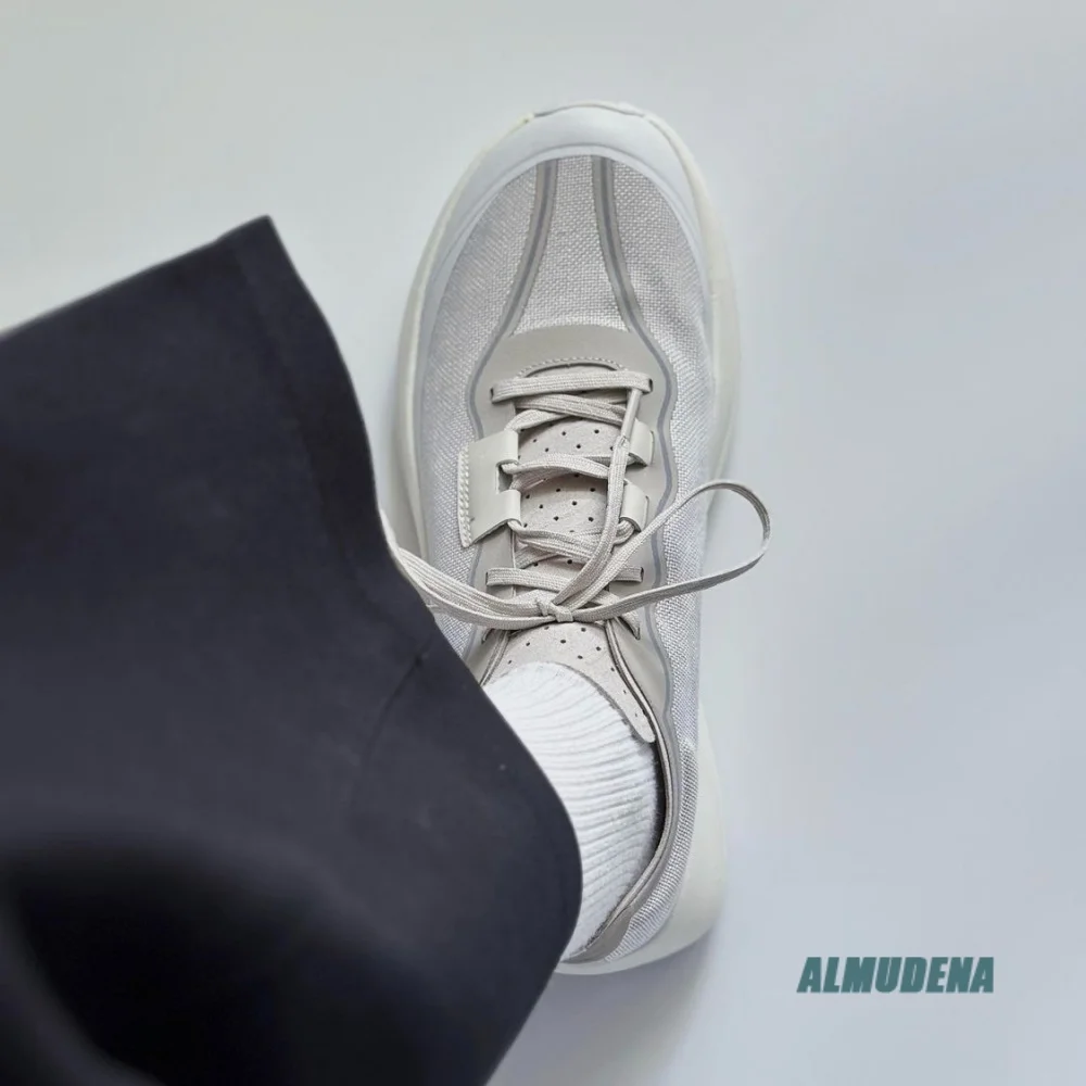 Minimalist Men Mesh Casual Sneakers Lace-Up Thick Sole Breathable Shoes Comfortable Daily Walking Outdoor Trendy Low-Top Shoes