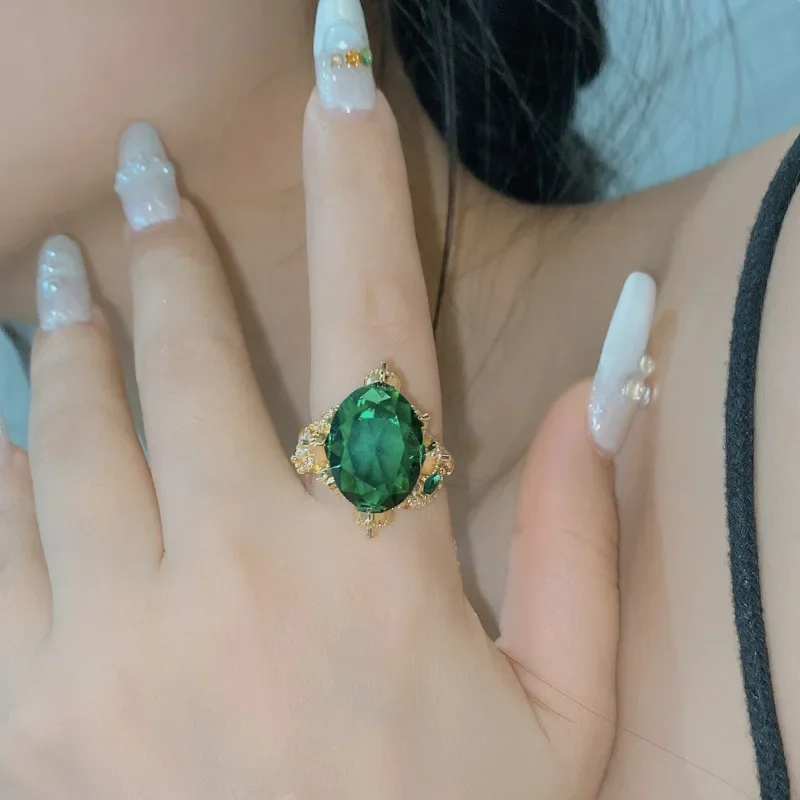 MDL Moissanit1 نمط غريب الطاووس خاتم الزمرد 18K شخصية فاخرة مليئة بالماس الزركونيوم حمامة البيض مزاجه الدائري
