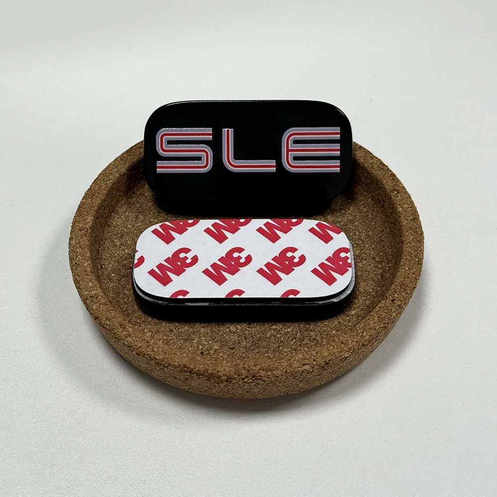 Para 1995-2007 SLE emblema Pilar insignia lateral del techo 15036134 Sierra 1999-2007 1500 2500 3500 2000-2006 GMC Yukon C-Pilar XL