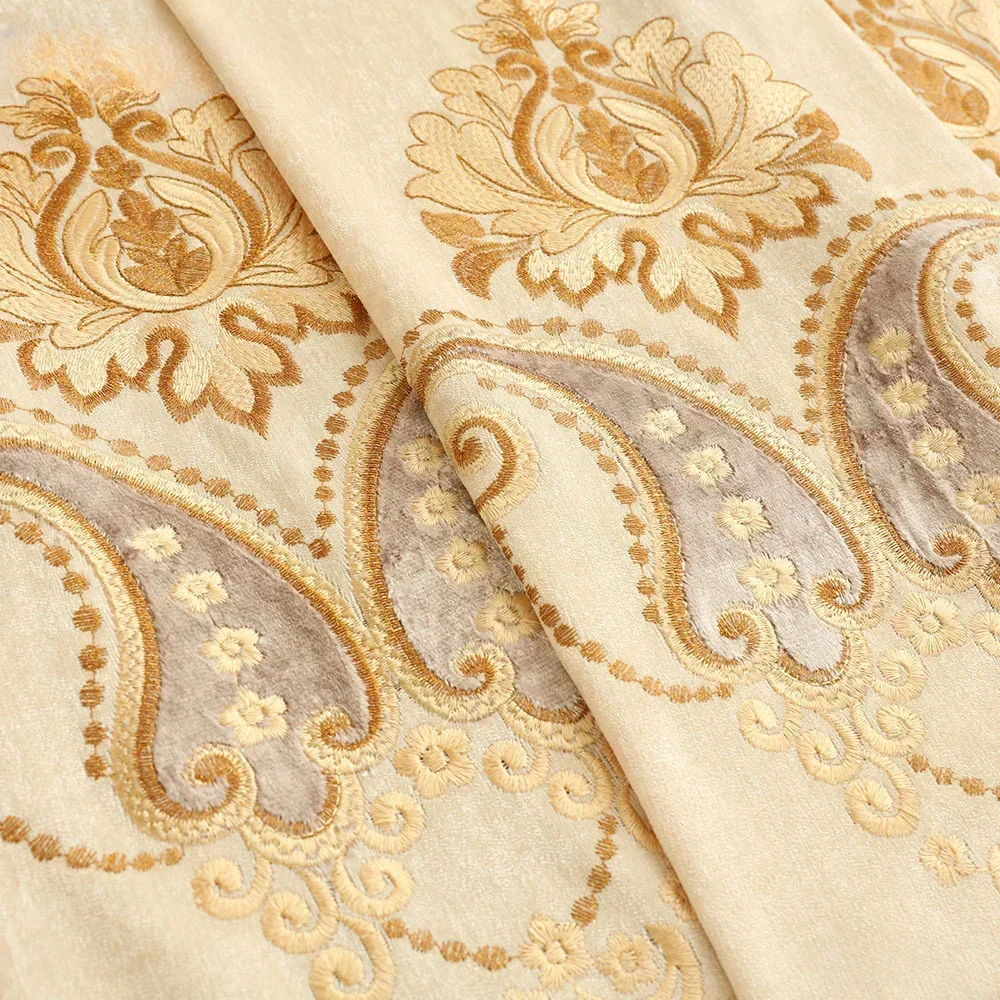 

Luxury Atmosphere Embroidery Blackout Thicken Fabric Curtains Room Decor Living Room Curtain Chenille Light Window Screen