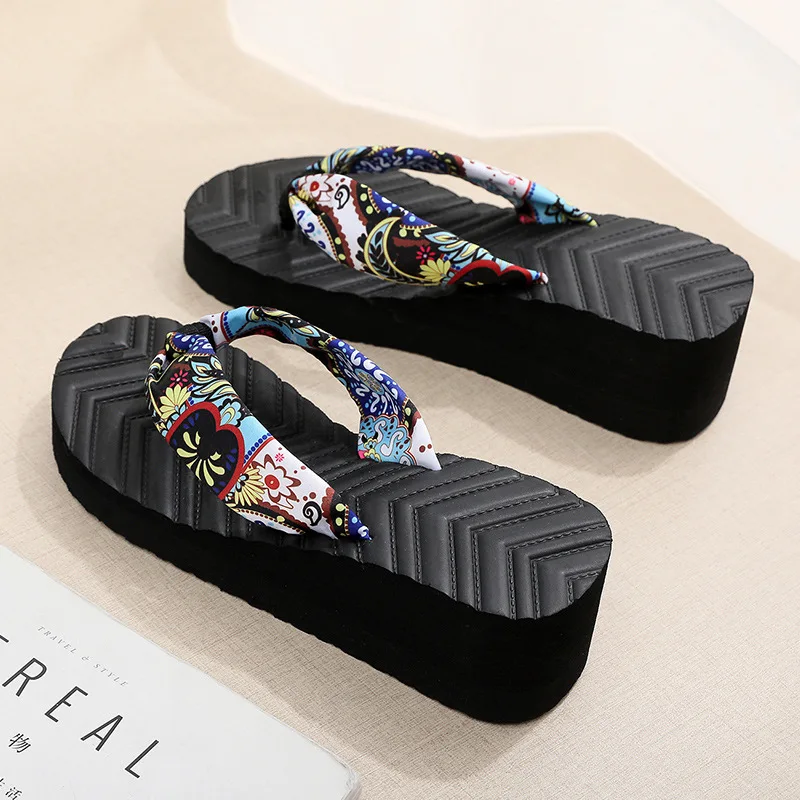 Summer New Women's Thick Bottom Herringbone Slippers Bohemian Satin Cloth Belt National Fashion Wear Beach Slippers Women Shoes