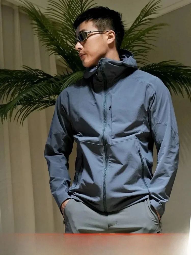 

Мужская новая осенняя куртка из софтшелла для улицы, 3D пошив, ветрозащитная, водонепроницаемая, с капюшоном, из полиэфирного волокна, длинная застежка-молния све