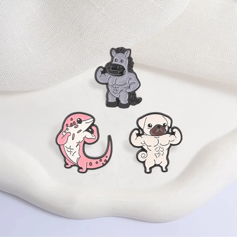 Gym Animals Emaille-Pins: Cartoon Muskel-Eidechse, Mops, Pferd Broschen – Fitness-Meme-Schmuck als Geschenk für Freunde – Detail 2