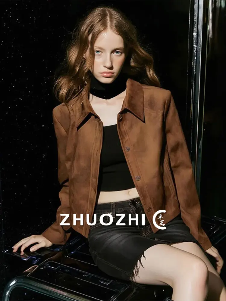 

Женская замшевая куртка ZhuoZhi, осенняя коллекция 2025, коричневая, свободного кроя, на пуговицах, ветрозащитная, для повседневной носки