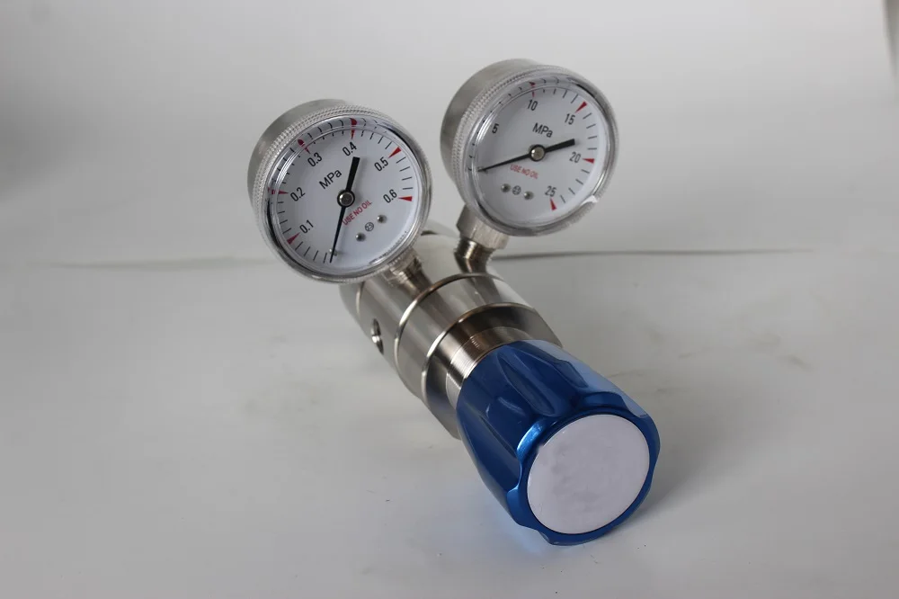 Nitrogen Helium Argon specialty gas lab regulator dual gauge stage Laboratory regulator