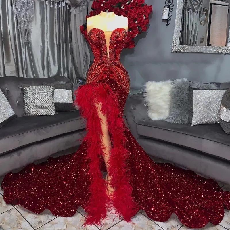 

Burgundy Feathers Prom Dresses 2023 Beading Sequin Mermaid Party Gowns Backless High Slit Graduation Dress robe de bal