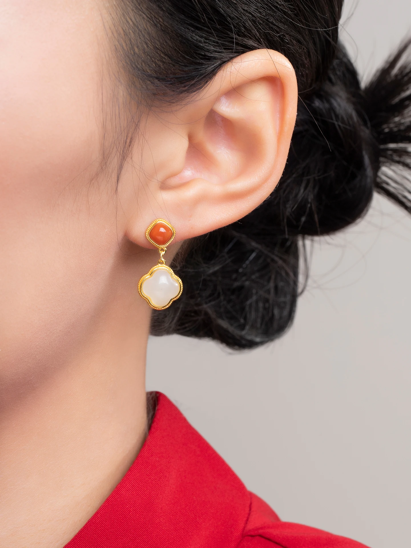 orecchini-a-cerchio-in-turchese-e-argento-da-donna-con-giadeite-design-celtico-idea-regalo-da-jiangnan-if-you're-here