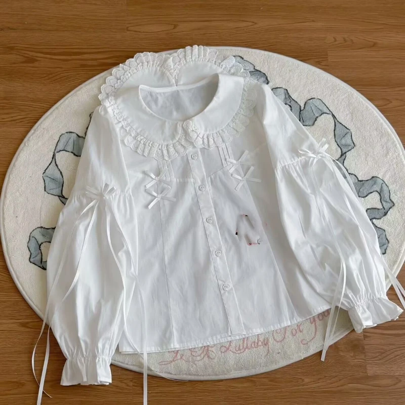 

Милые кружевные рубашки с воротником Питера Пэна в японском стиле, женские однобортные свободные женские топы с милым бантом, осенняя шикарная блузка в стиле Лолиты