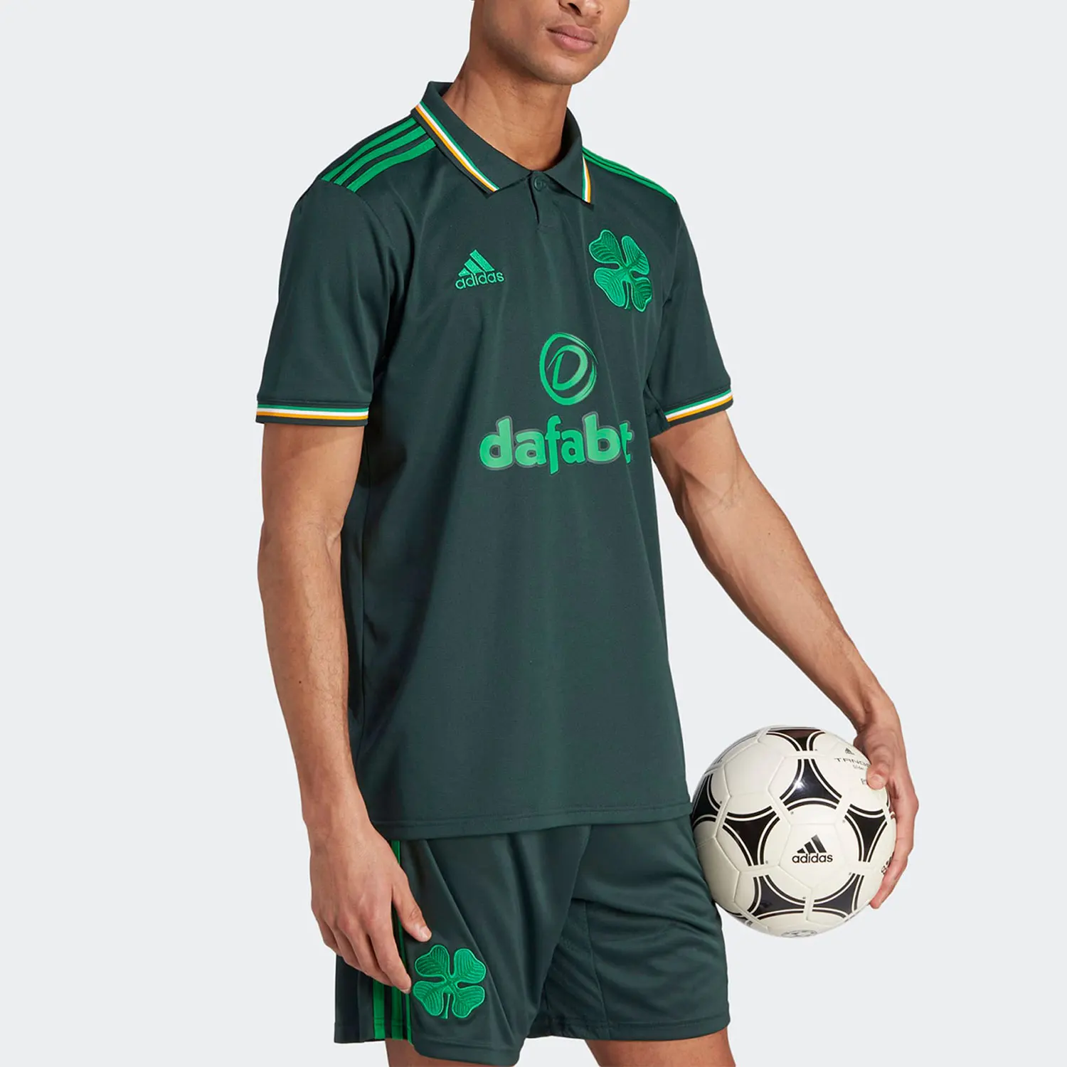 

Adidas genuine Celtic FC Men's Football Sport Jersey Short Sleeve IC1500