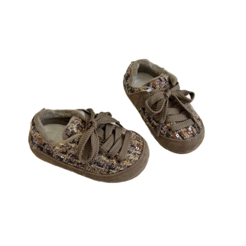 

Кожаные туфли-бобы для девочек на мягкой подошве. Детские противоскользящие износостойкие спортивные туфли для досок. Детская обувь для мальчиков. Зимние повседневные хлопчатобумажные туфли.