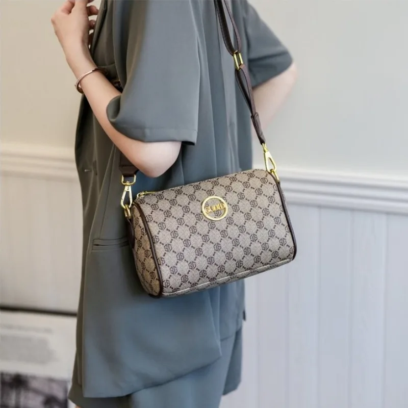 

Unique Timeless Handbag One Shoulder Office Commuting Daily Work Exquisite Fashionable Chic Sophisticated Elegant Portable