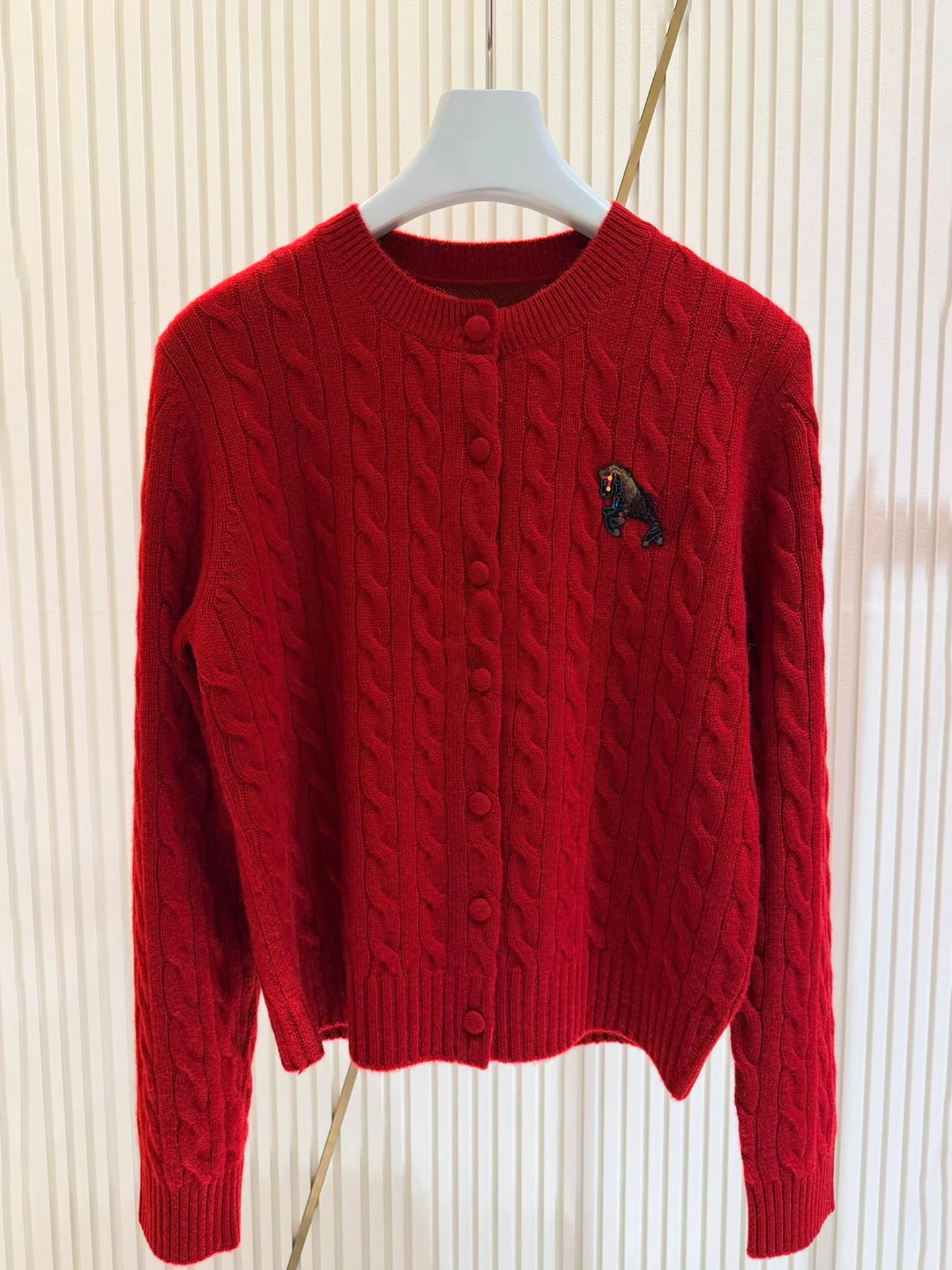 

Ele женский вязаный камуфляжный открытый кардиган с вышивкой, универсальное осенне-зимнее пальто Faion, элитная женская одежда из Южного масла