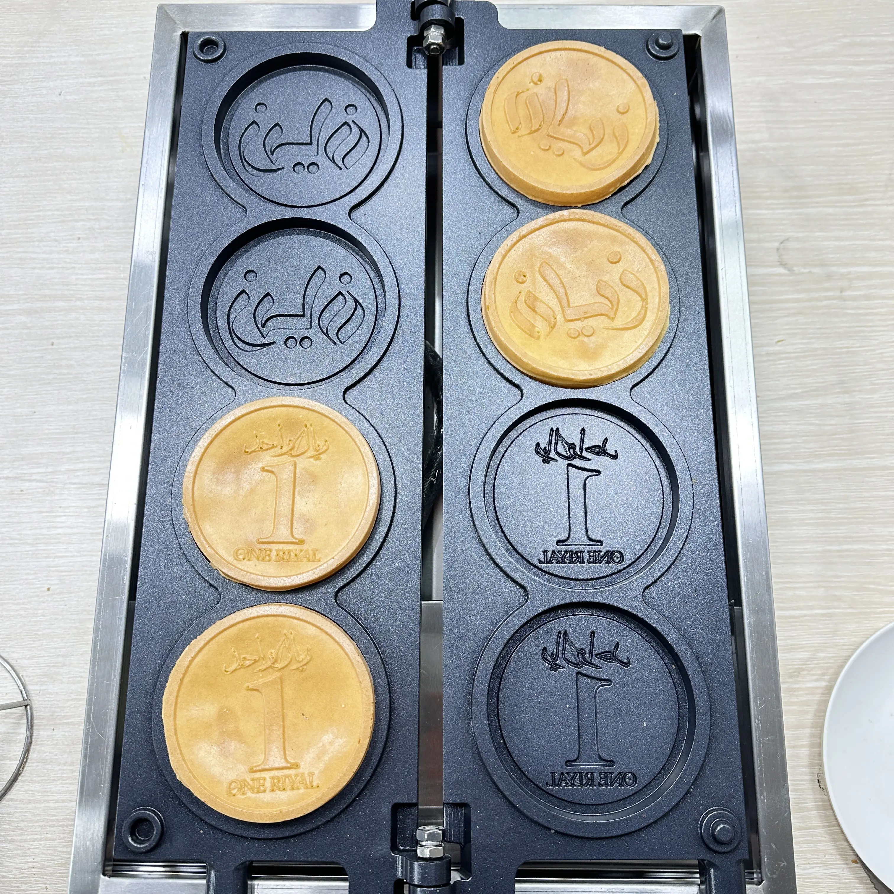 Cheese Coin Maker Industry Equipment ization Pans Are Carved by CNC ized logo Arabic Coin Pancake Machine