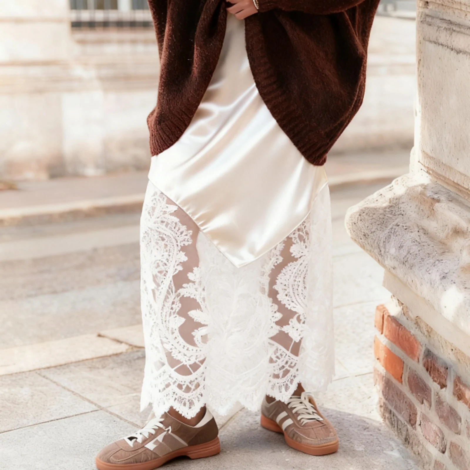 Spitzenbesatz, Blumenmuster, durchsichtige Details, mittelhohe Röcke für Damen, einfarbig, Satin, Sommer, elegante, fließende Röcke