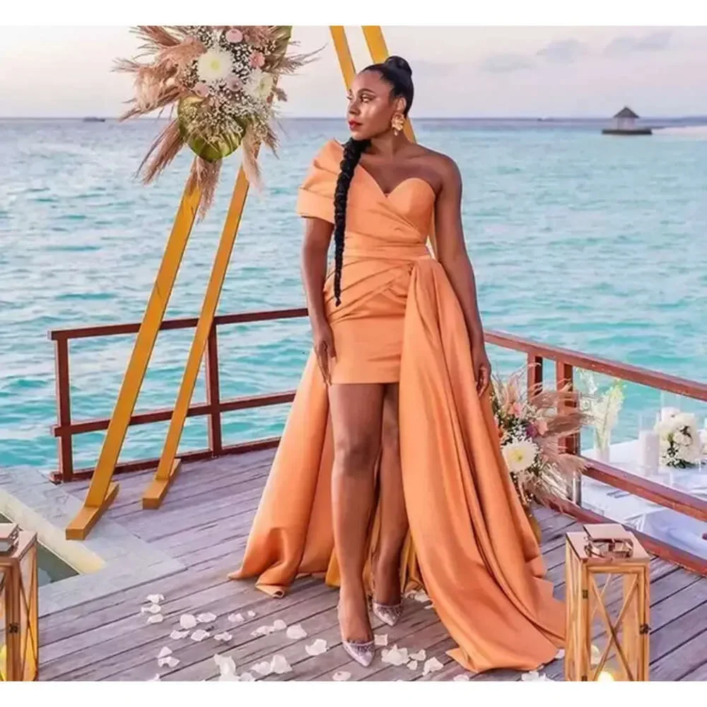 

Orange Prom Dresses High Low Ruched Pleats One Shoulder Custom Made Plus Size Black Girl Evening Tail Party Gowns