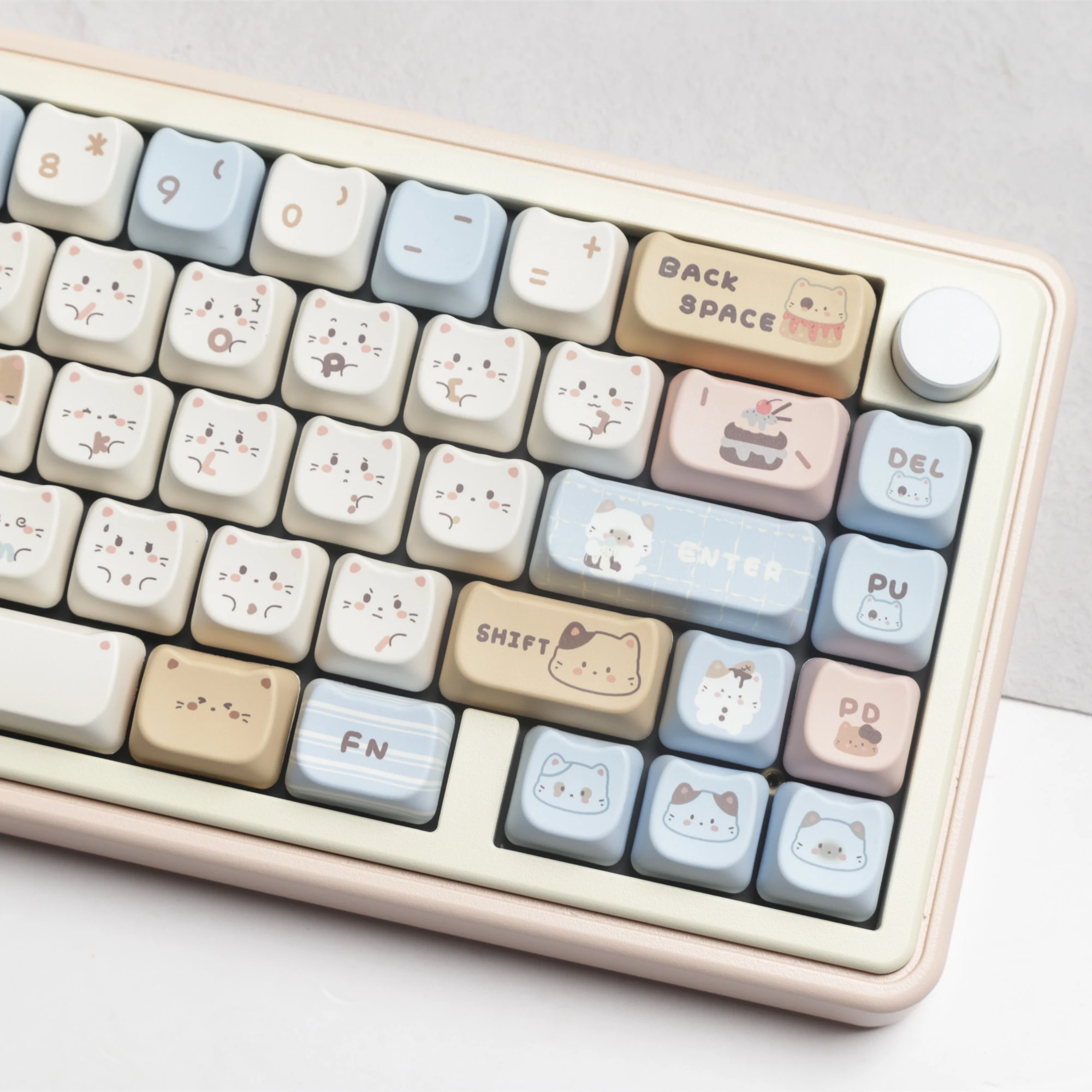 Imagem -02 - Mao-keycaps Cat Character Estilo Bonito Pbt Sea Salt mx Switch Teclado Mecânico Presente Tema Cute Cat Ear 6.25u 7u