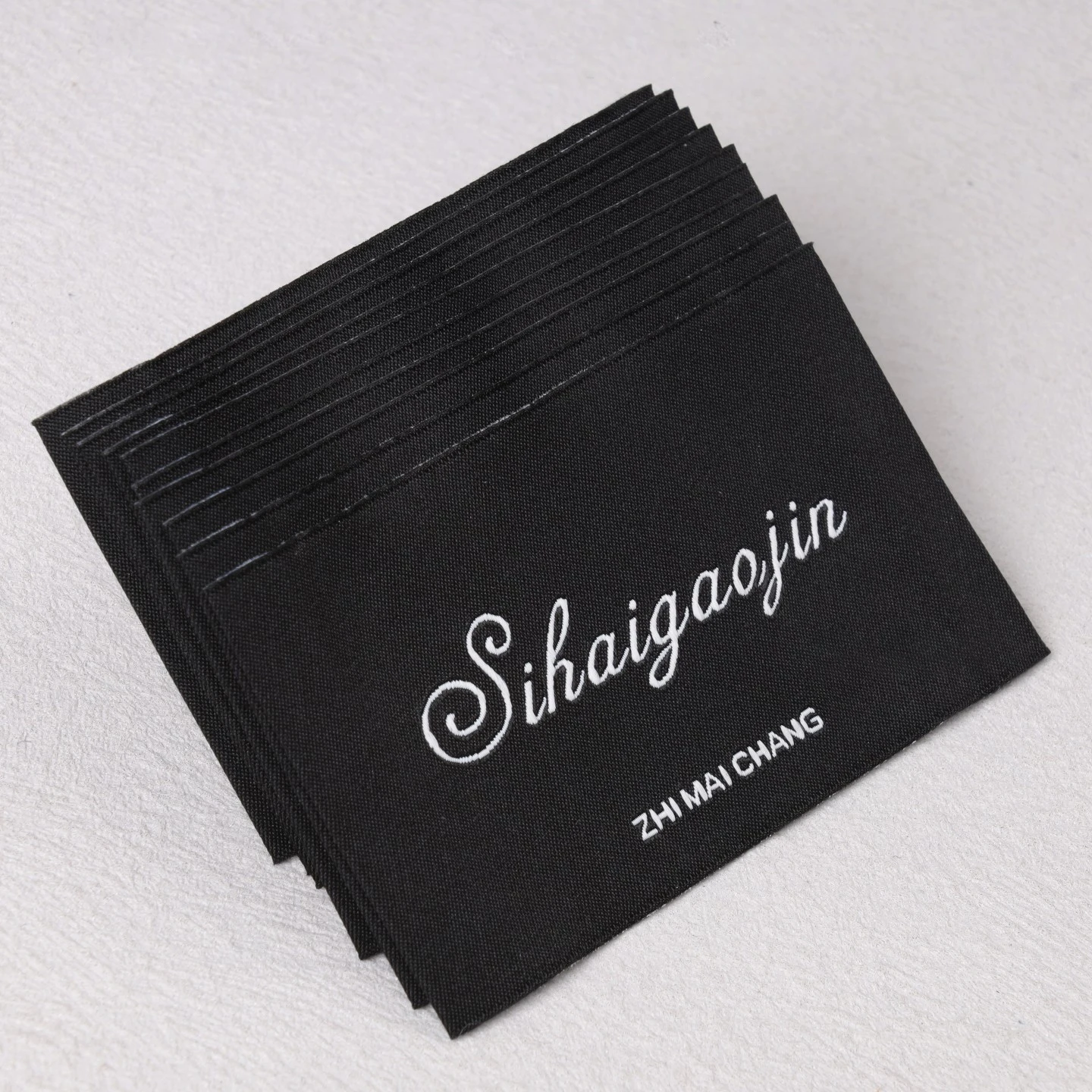 High Quality Custom Woven Fabric Labels Mattie Surface for Apparel Brand Logo Woven Tags Personalized Sewing Labels MOQ:200pcs