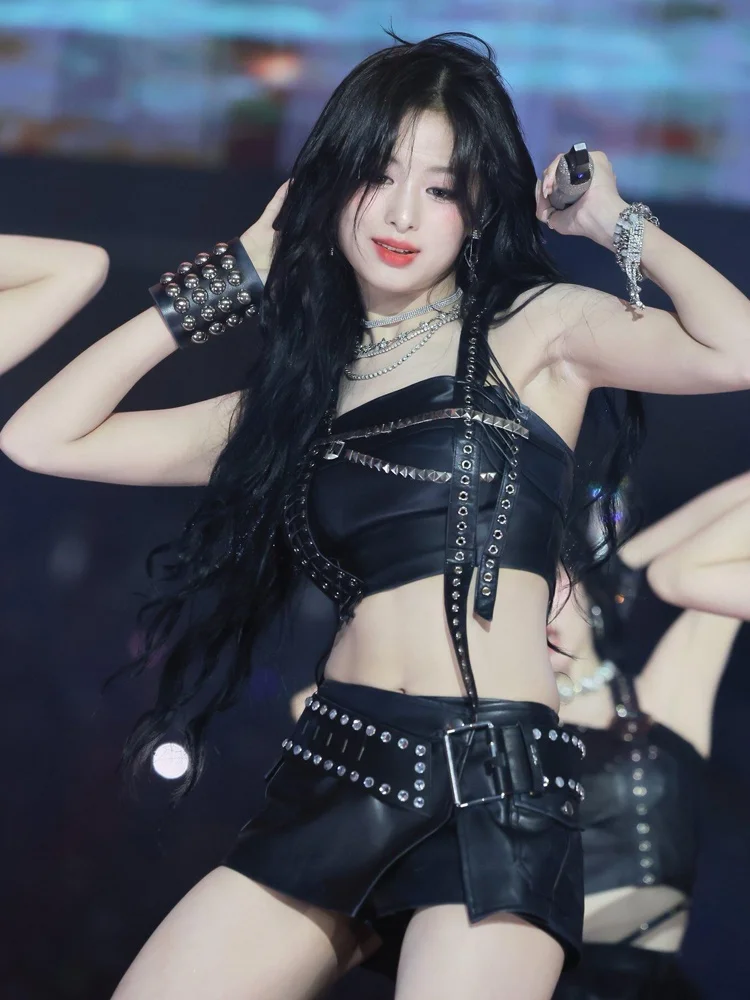 Heavy Industry Metal Ahyeon Dance Performance Costume Women's Group Stage Performance Outfit Fire Dance Fairy PU Fabric