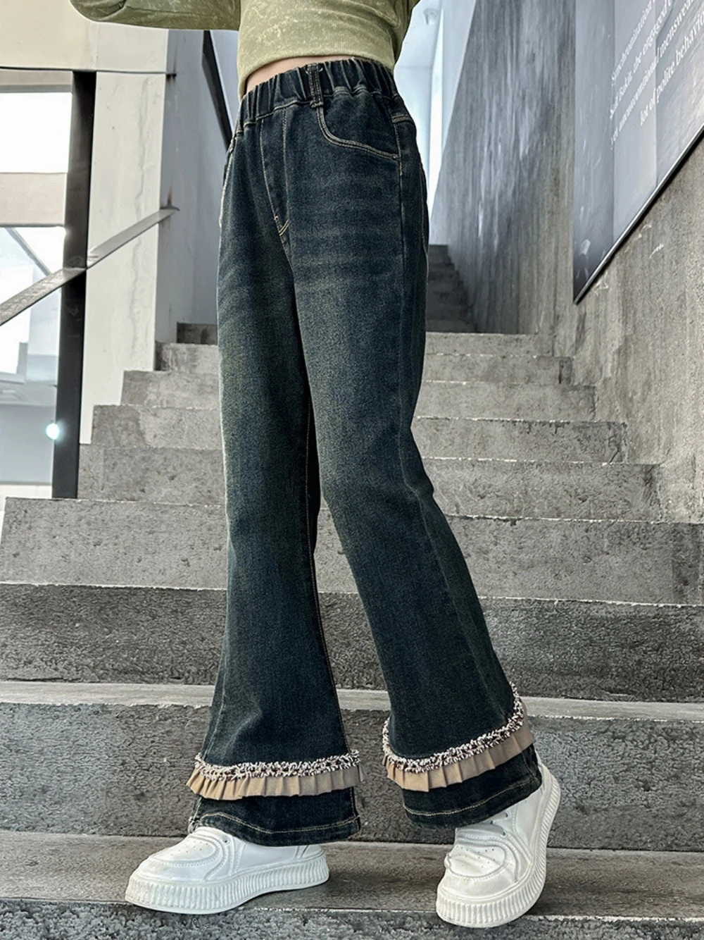 2024 New Girls' Spring  Autumn Pants Korean Version Fashionable Loose Pearl Lace Micro Flared Trendy Jeans